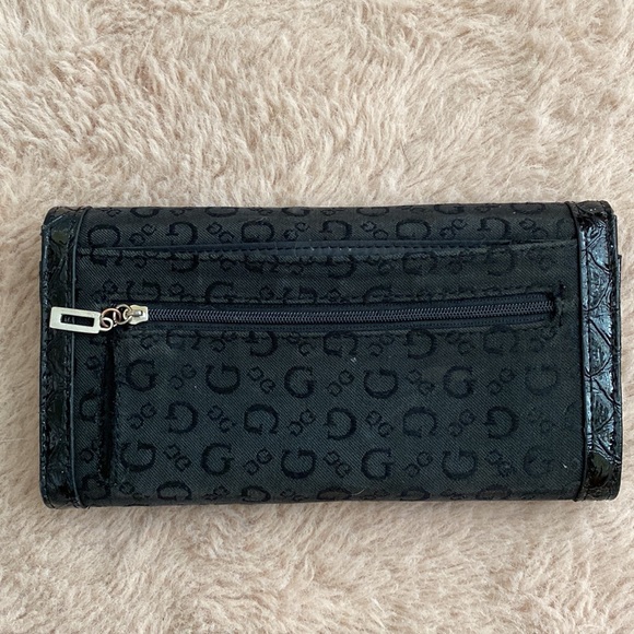 Large Guess Wallet - Picture 2 of 8